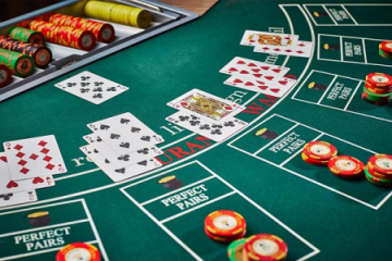 Cách Chơi Poker Online: Luật Chơi Và Chiến Lược Thắng Lớn