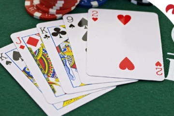 Small Blind trong Poker: Luật chơi, chiến thuật và cách tối ưu hóa