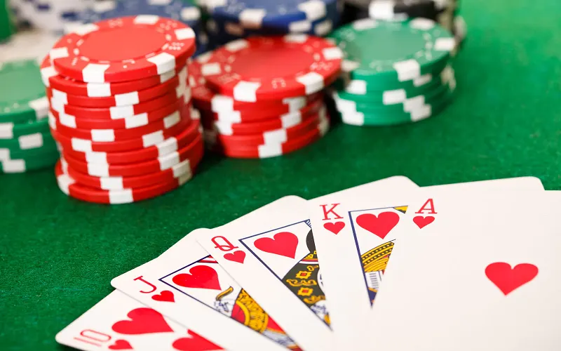 Luật poker quốc tế và những điều bạn cần biết để chiến thắng