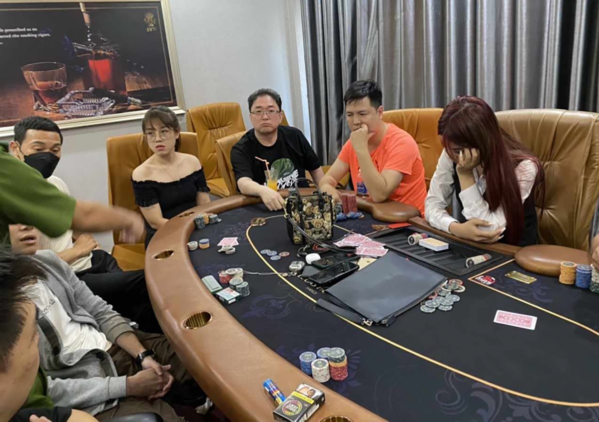 Sử dụng Bot Poker có bị cấm không? Những điều cần biết